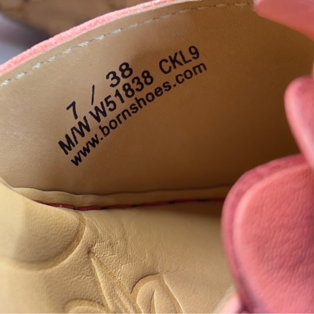 BORN women’s size EU 38 US 7 Rose Pink Flower Slip On Wedge 4” Heels - Picture 10 of 10